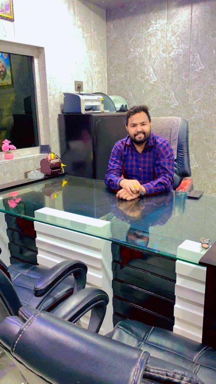 Mr Amandeep Owner Director Richa Trading